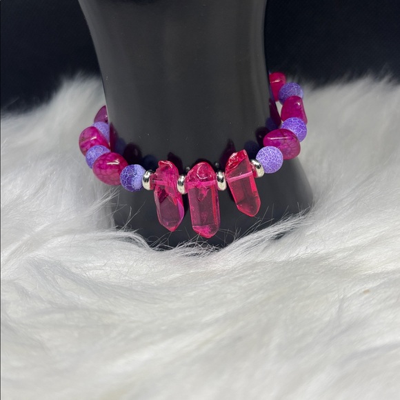 Dragon Vein Agate and Quartz Bracelet - Picture 2 of 4